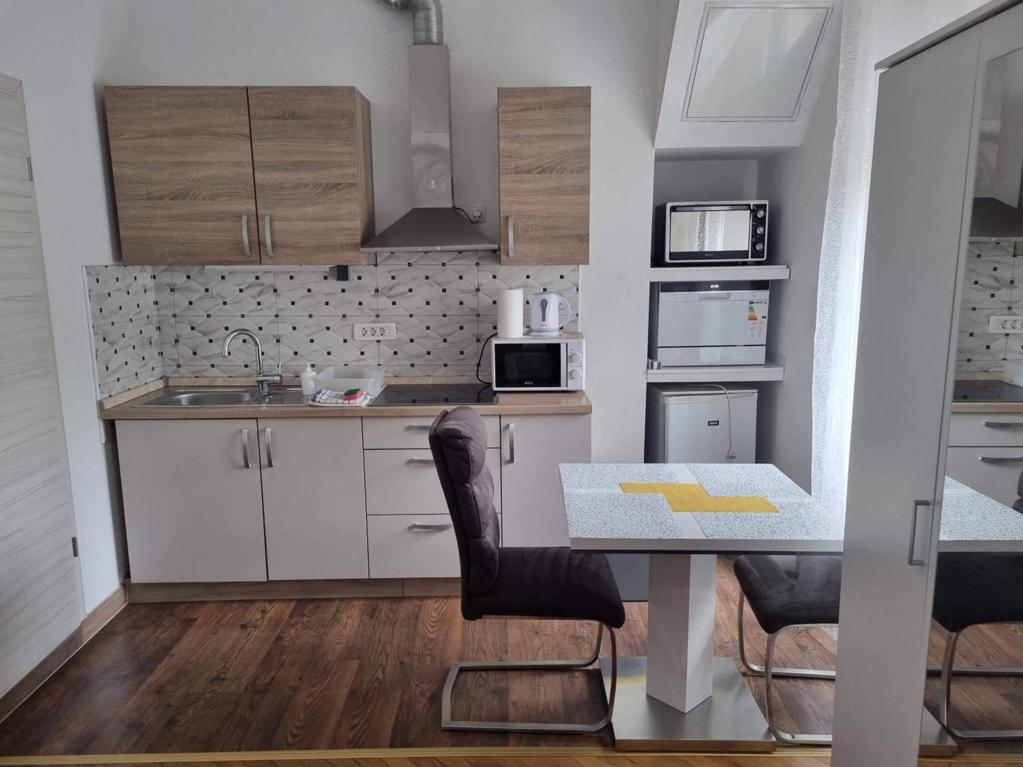 Apartments Fazarinc S Parkiriscem Τσέλιε Εξωτερικό φωτογραφία